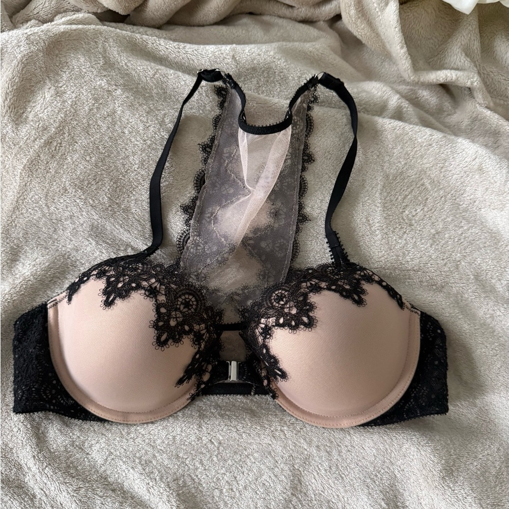 Victoria's Secret Black and Cream Lace Bra